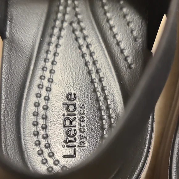 CROCS Lite Ride Sandles - Picture 4 of 8